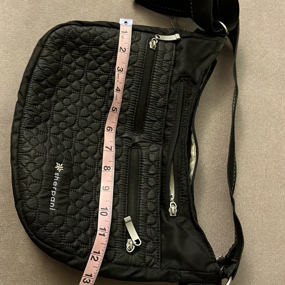 SHERPANI black quilted crossbody handbag purse with RFID Pocket - Picture 3 of 9